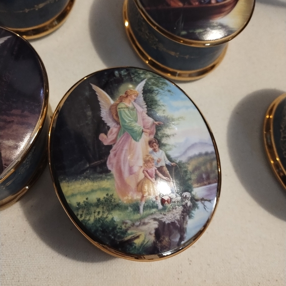 Ardleigh Elliott Porcelain Music Boxes 1990’s  Set Of 5 Oval With Lids Numbered. - Picture 9 of 16